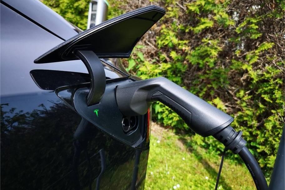 Electric vehicle charging scenario