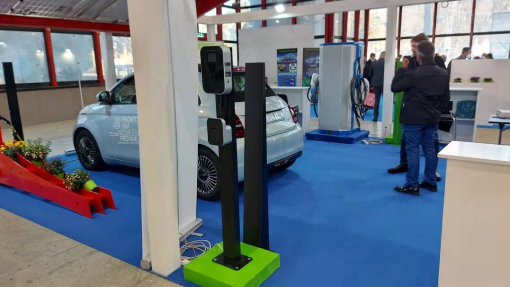 How to Choose the Right EV Charger for Your Business with image