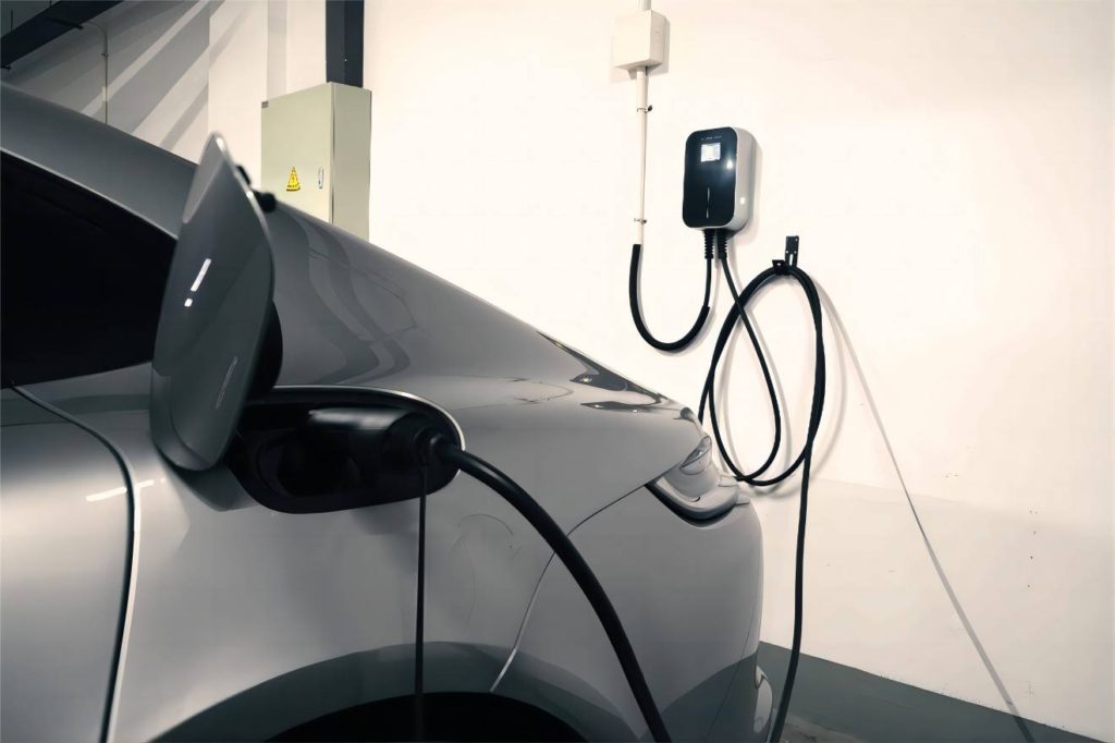 Comparing Prices on Ev Chargers A Comprehensive Guide with img 2